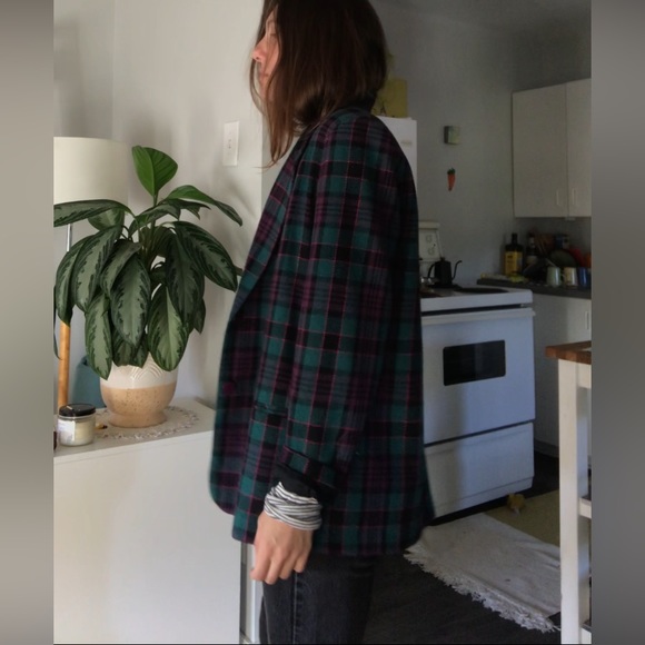 Plaid 80’s Blazer - Picture 2 of 5